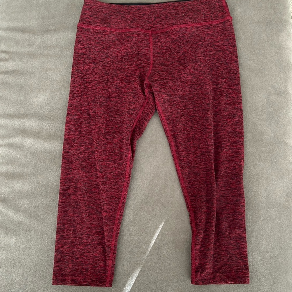 Beyond Yoga Red Athletic Capris with Stretchy Fabric